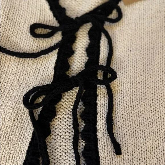 Blu Pepper Ivory Knit Vest with black Edging - Picture 4 of 4